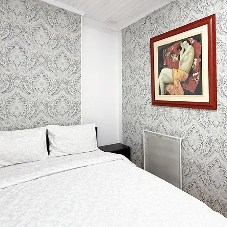 Teodora Apartments Lviv Exterior photo